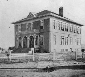 in 1902, a new school building was built at the corner of what is today Brand Boulevard and Broadway. The first principal was Mr. Llewellyn Evans and the school had of two teachers and 29 students.(Glendale Public Library)