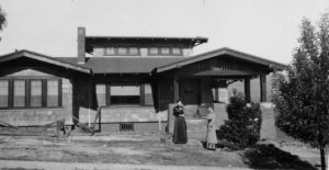 Twenty nine year old, Helen Steele Pratt and her mother Frances moved to a rural and natural Eagle Rock in 1913 at 29. She was born in Joy Prairie, Illinois then a village in a vast forest. She graduated from Oberlin College in 1906 majoring in botany and ornithology. Their house on Ridgeview was built with her loving care and detailed supervision. (ERVHS-Pratt Collection)